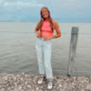 Meet your Posher, Ava